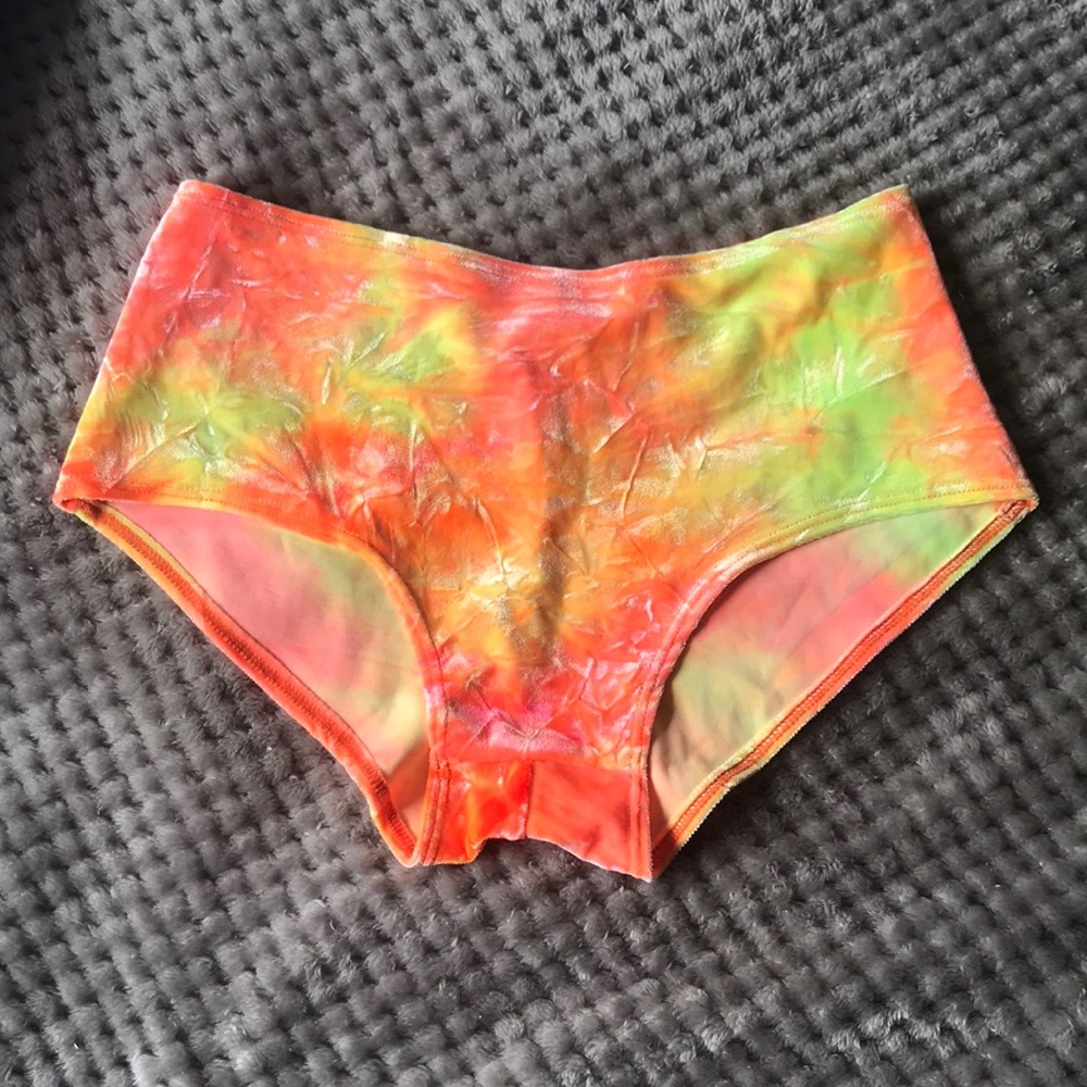 J. Valentine rave bottoms